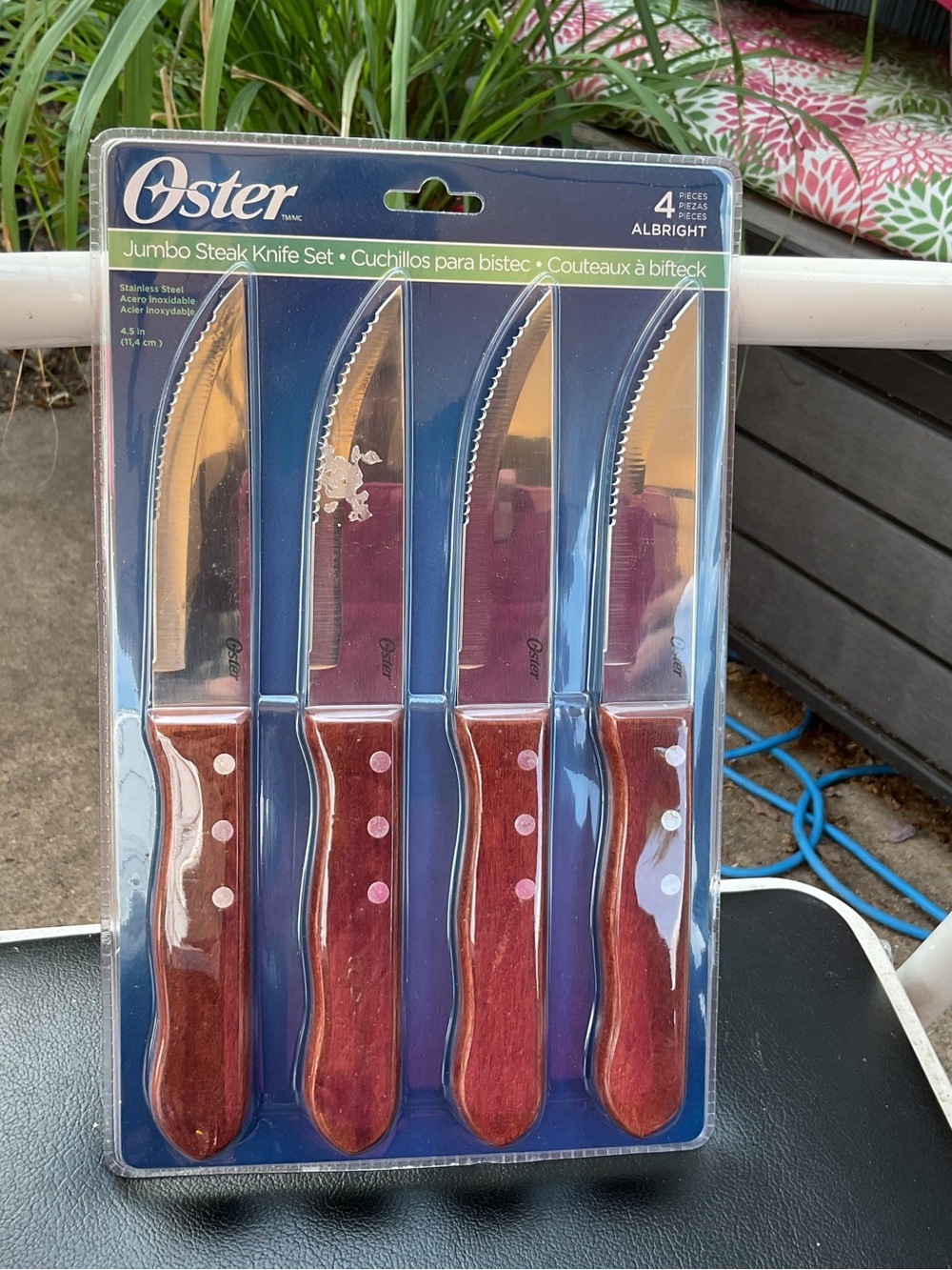 Oster 4-piece Jumbo Steak Knife set
